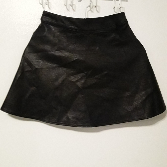 H&M Divided Women's Faux Leather Skirt - Picture 3 of 8